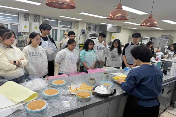 NSP통신-포항 선린대학교는 지난 23일 학과 실습실에서 포항지역 고등학생을 대상으로 1-day 진로체험캠프 프로그램을 실시했다. (사진 = 포항 선린대학교)