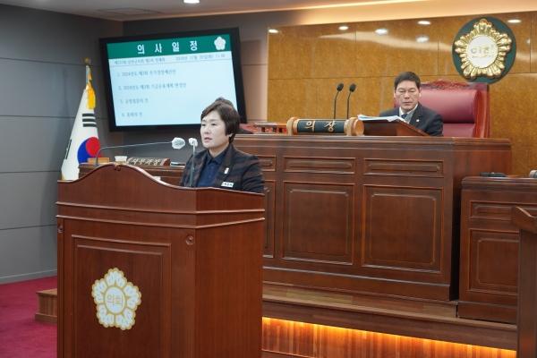 NSP통신-담양군의회 박은서 부의장이 26일 군정질문을 하고 있다. (사진 = 담양군의회)