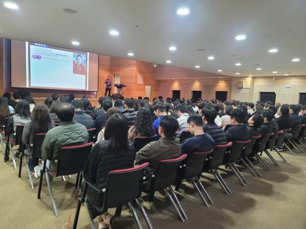 NSP통신-달성군은 지난 6일 달성군청 내 군민소통관에서 2024년 적극행정 역량 강화를 위한 집합교육을 실시했다. (사진 = 달성군)