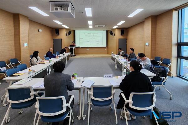 NSP통신-경주시가 11일 탄소소재 부품 리사이클링센터에서 올해 첫 추진한 2024년 탄소 소재·부품 기업지원사업 최종보고회를 개최했다. (사진 = 경주시)