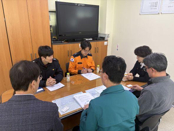 NSP통신-봉화군, 봉화소방서와 유실·유기견 등 동물구조 협업 간담회 가져, 동물구조 관련 공동대응 협업체계 구축으로 군민 만족도 제고 (사진 = 봉화군)