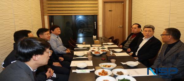 NSP통신-포항시는 17일 지역 내 경찰·소방 관계자와 조찬 간담회를 갖고 지역의 안전과 민생을 위한 협력 방안을 논의했다. (사진 = 포항시)