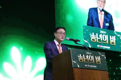 [NSP PHOTO]송치영 소공연 회장, 송년의 밤 행사서 위기 극복 호소