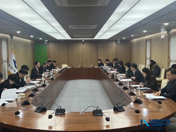 NSP통신-경상북도는 6일 김학홍 행정부지사 주재로 2025 국책사업 점검회의를 개최하고 향후 사업추진 방향을 논의했다. (사진 = 경상북도)