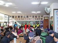 [NSP PHOTO]포항시의회, 새해 첫 무료급식소 배식 봉사활동 펼쳐