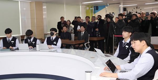 NSP통신-목포고-나주고 미래교실 수업 장면. (사진 = 전남교육청)
