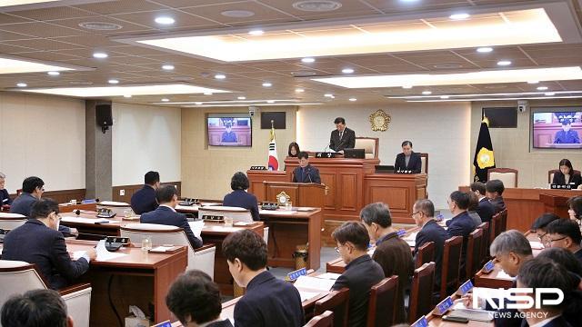 NSP통신-장수군의회가 2025년도 주요업무 세부실천계획 등을 청취하기 위해 20일부터 24일까지 5일간의 일정으로 제371회 임시회를 열었다. (사진 = 장수군의회)