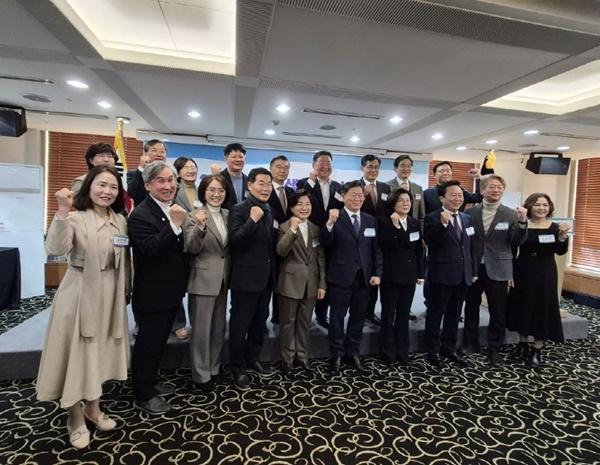 NSP통신-제12대 전국 평생학습도시 협의회 기념사진 (사진 = 파주시)