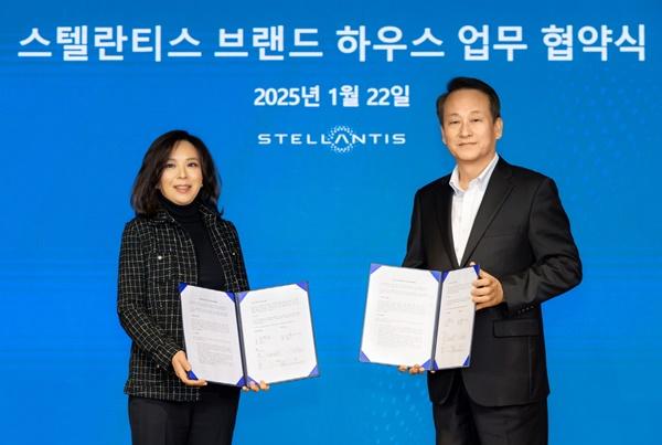NSP통신-스텔란티스 브랜드 하우스 업무 협약 체결 (사진 = 스텔란티스 코리아)