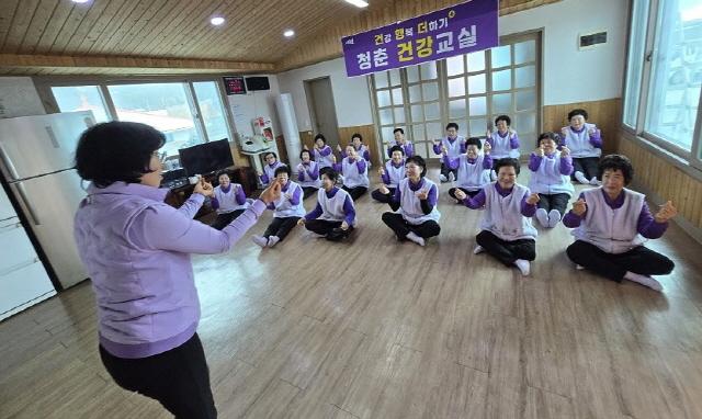 NSP통신-신안군 청춘 건강교실 (사진 = 신안군)
