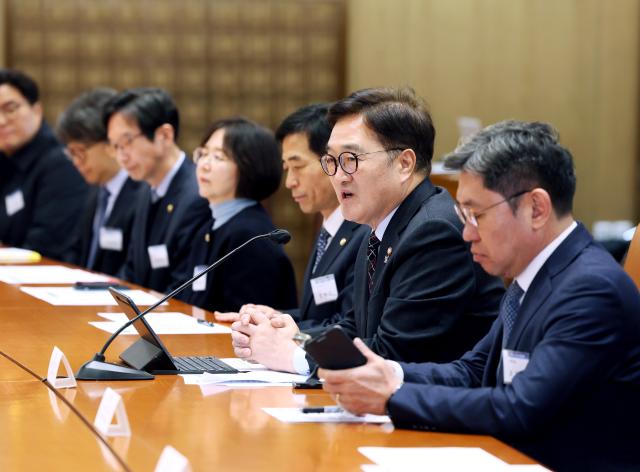 NSP통신-국회 민생위기 비상 자문위원회 위촉식 회의 모습 (사진 = 국회의장 공보 수석실)