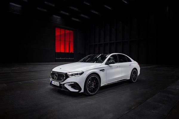 NSP통신-메르세데스-AMG E 53 하이브리드 4MATIC+ (사진 = 메르세데스 벤츠 코리아)