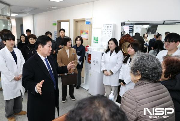 NSP통신-공영민 고흥군수가 관내 읍·면 보건지소 15개소와 보건진료소 27개소를 직접 방문해 응급상황 대비 시설과 장비를 점검했다. (사진 = 고흥군)