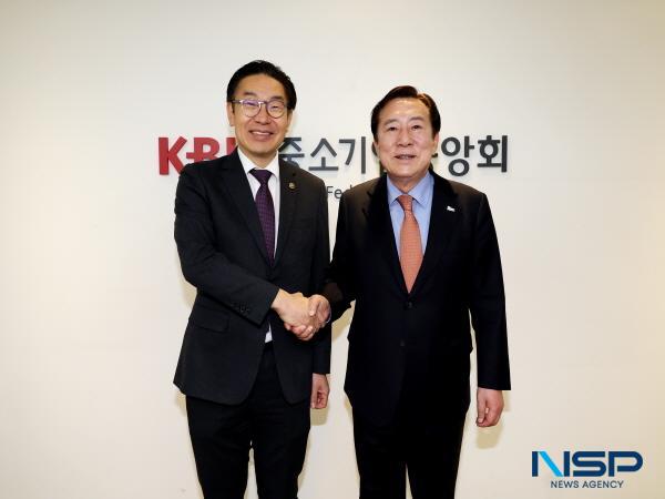 NSP통신-중소기업중앙회는 27일 여의도 중기중앙회에서 김완기 특허청장과 중소기업의 지식재산권 현안에 대해 논의했다. (사진 = 중소기업중앙회)