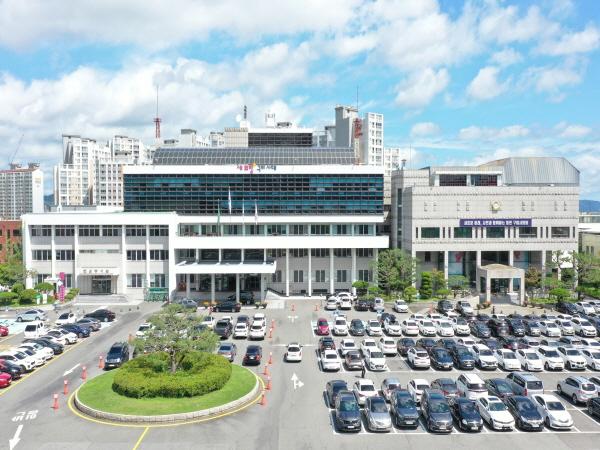 NSP통신-11일 김장호 구미시장은 두 번째 소통지인 송정동 행정복지센터를 찾아 주민들과 현안 논의에 나섰다. (사진 = 구미시)