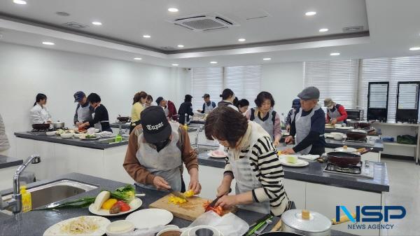 NSP통신-대구과학대학교 여우(女友)회가 대구지방보훈청과 협력해 보훈대상자들을 위한 건강증진 프로그램 셀프 반찬 만들기를 운영하며 지역사회 건강 증진에 앞장서고 있다. (사진 = 대구과학대학교)