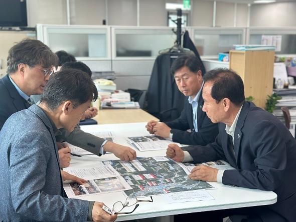 NSP통신-봉화군 2026년도 국비 확보에 행정력 집중, 중앙부처 방문해 적극적인 협조 당부 (사진 = 봉화군)