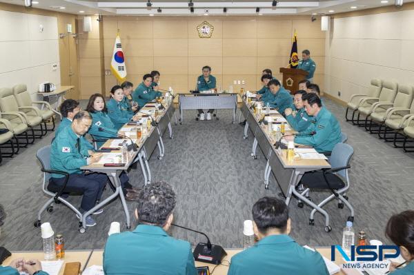 NSP통신-경상북도의회는 의성군 안평면에서 발생한 대형 산불과 관련해 26일 긴급 연석회의를 개최하고 신속한 대응 방안을 논의했다. (사진 = 경상북도의회)