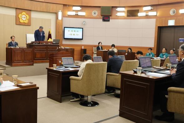 NSP통신-봉화군의회는 27일부터 4월 4일까지 9일간의 일정으로 제271회 봉화군의회 임시회를 개최한다. (사진 = 봉화군)