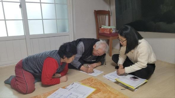 NSP통신-봉화군 춘양면은 지난 26일부터 관내 경로당 35개소를 대상으로 찾아가는 경로당 보조금 정산 교육을 실시하고 있다. (사진 = 봉화군)