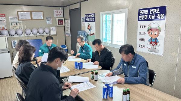NSP통신-영천시는 3일 최기문 시장이 화룡동 134번지 일원에 건립 중인 영천시립박물관 건립 현장을 방문했다고 밝혔다. (사진 = 영천시)