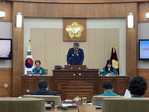 NSP통신-봉화군의회는 지난 27일부터 4일까지 9일간의 일정으로 진행된 제271회 봉화군의회 임시회를 폐회했다. (사진 = 봉화군)