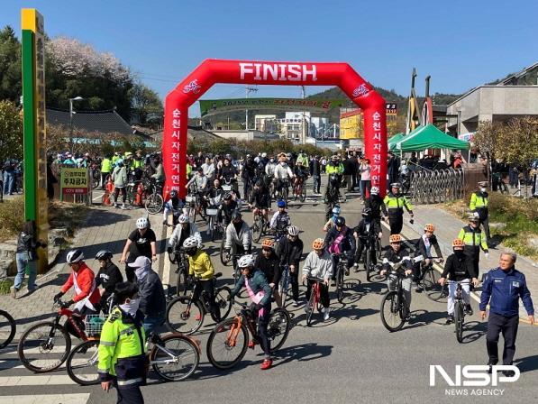 NSP통신-자전거 단체라이딩에서는 동천변을 따라 17km 구간을 주행하며 친환경 교통수단으로서의 가능성을 확인하는 시간을 가졌다 (사진 = 순천시)