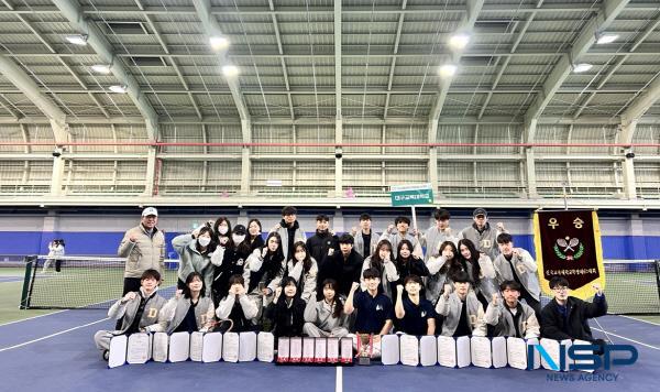 NSP통신-대구교육대학교는 강원도 양구테니스파크에서 개최된 제36회 전국교육대학교 학생 테니스 대회에 출전해 단체전에서 우승을 차지했다. (사진 = 대구교육대학교)