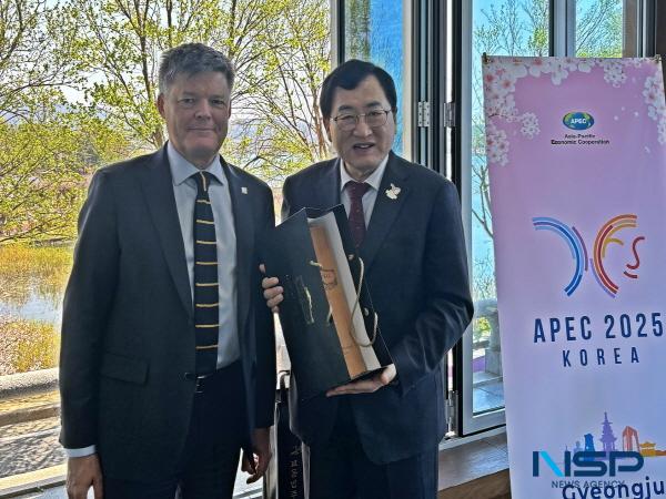 NSP통신-경주시는 지난 8일 동국대 WISE캠퍼스에서 마티아스 프랑케 주한칠레대사를 초청해 경주형 세계시민교육 올해 두 번째 강연을 열었다. (사진 = 경주시)