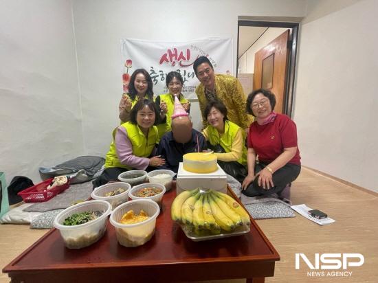 NSP통신-고독사 위험이 큰 어르신의 생일 축하하는 탄생화, 찾아가는 생일잔치 사업 (사진 = 광양시청)