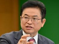 [NSP PHOTO]이철우 경북도지사, 차별화된 토론회 한 방으로 다크호스 부상