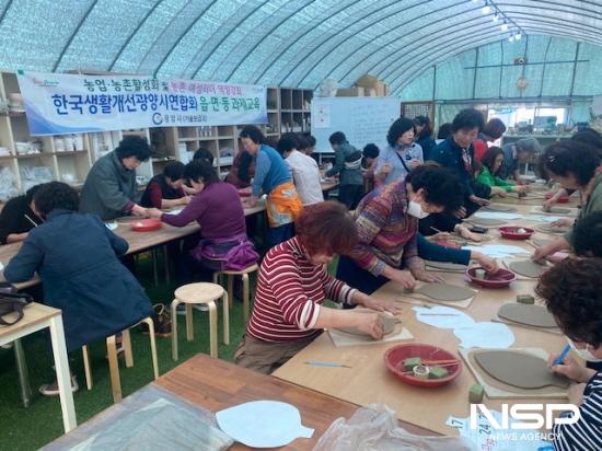 NSP통신-진상면 도자기만들기 체험 (사진 = 광양시청)