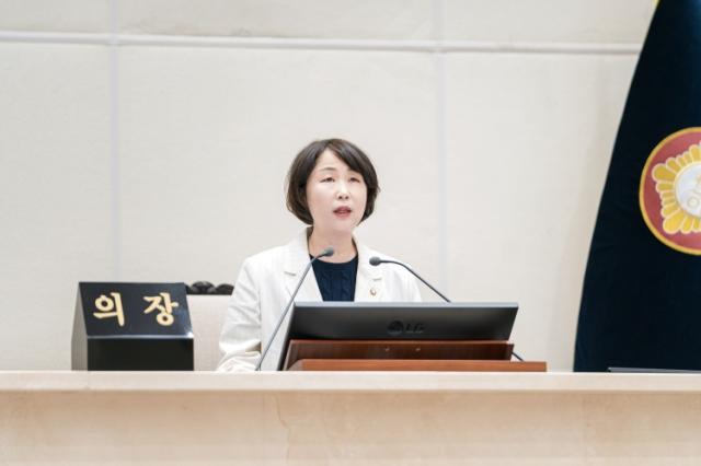 NSP통신-용인특례시의회가 23일 본회의장에서 제3차 본회의를 열고 제292회 임시회를 폐회했다. 사진은 유진선 의장 발언 모습. (사진 = 용인특례시의회)