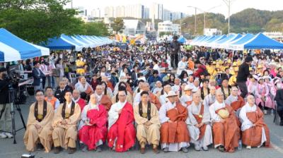 [NSP NEWS Image]포항불교사암연합회 불기2569년 부처님오신날 맞아 시민소통문화제 개최