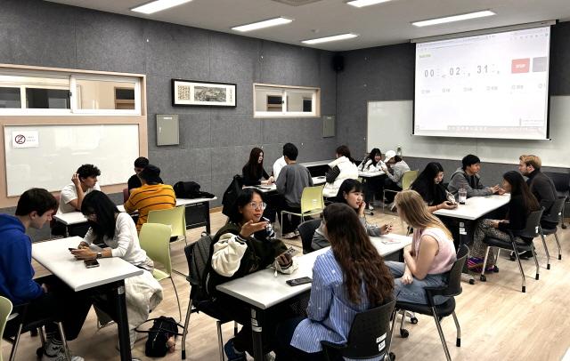 NSP통신-안양대학교 외국인 유학생 수업 모습. (사진 = 안양대학교)
