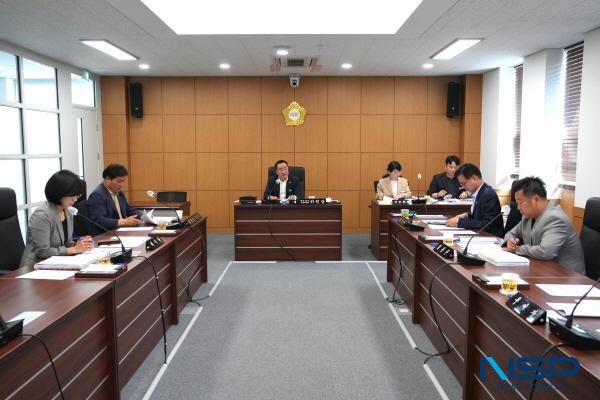 NSP통신-영천시의회 예산결산특별위원회는 30일 제245회 임시회 제2차 회의를 개최해 2025년도 제1회 추경예산안을 심사·의결한 후 위원회 활동을 마무리했다. (사진 = 영천시의회)