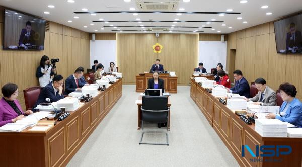 NSP통신-대구광역시의회 예산결산특별위원회는 지난 4월 30일 대구시장이 제출한 2025년도 제1회 추가경정 예산안 심사를 마무리하고 당초 예산보다 4236억이 증액된 11조 3509억 7300만 원 규모로 최종 원안 가결했다. (사진 = 대구시의회)