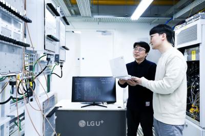 [NSP PHOTO]LG유플러스·에릭슨 맞손…AI 접목 차세대 기지국 선보인다
