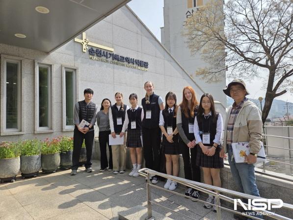 NSP통신-순천기독교역사박물관을 찾은 외국인 학생들 모습 (사진 = 순천시)