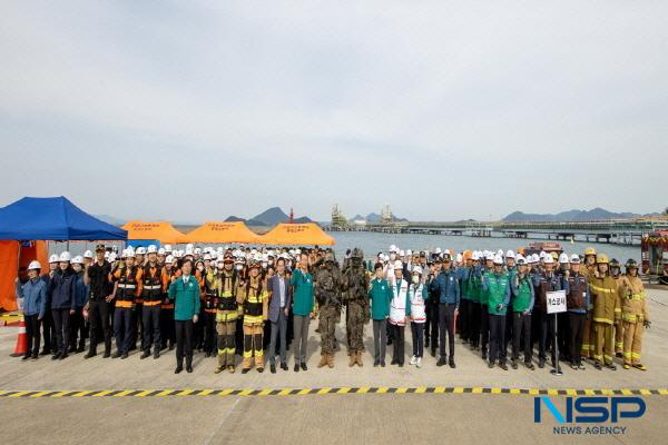 NSP통신-한국가스공사는 지난 8일 통영기지본부에서 재난대응 역량 강화와 비상대응기구 기능 점검을 위해 산업통상자원부·통영시청·통영소방서 등 22개 유관기관과 합동으로 2025년 재난대응 안전한국훈련을 실시했다. (사진 = 한국가스공사)