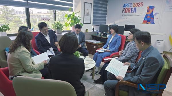 NSP통신-상주시농업기술센터는 지난 12일 경상북도농업기술원을 방문해 2026년도 농촌지도사업 국비 확보를 위한 협조를 당부했다. (사진 = 상주시)