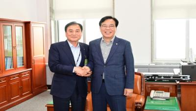 [NSP PHOTO]배낙호 김천시장송언석 국회의원 국회에서 혁신도시 활성화 등 현안사업 논의의 장 가져