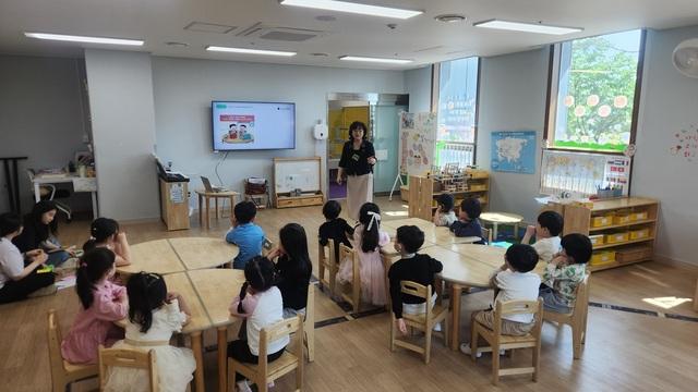 NSP통신-찾아가는 폭력 예방 교육 모습. (사진 = 오산시)