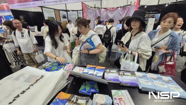 NSP통신-여수세계섬박람회 조직위원회가 일본 오사카 엑스포에서 열린 한국관광페스타에 참가해 해외 관람객 유치 활동을 펼쳤다. (사진 = 조직위)