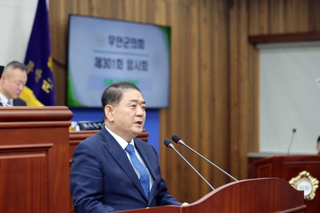 NSP통신-김원중 의원이 5분 자유발언을 통해 무안형 분산에너지 활성화 방안에 대해 제안했다. (사진 = 무안군의회)