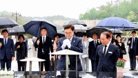 [NSP PHOTO]우원식 국회의장, 국립5·18민주묘지 참배