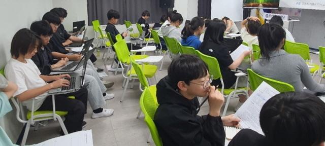 NSP통신-군포시 지역 활력 찾기 제안 공모에 참가한 모습. (사진 = 군포시)