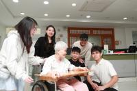 [NSP PHOTO]군장대 외국인 유학생들, 요양시설 현장실습