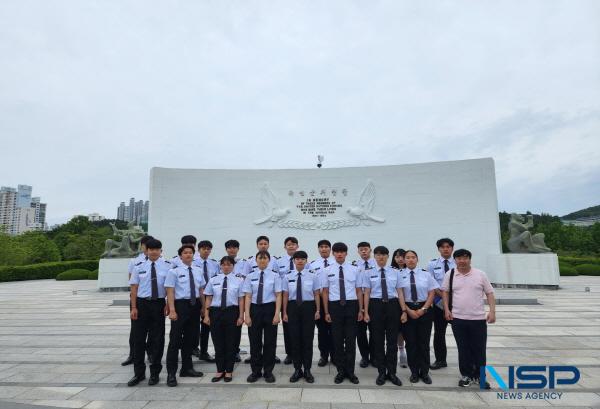 NSP통신-대구과학대학교 국방기술행정과는 지난 21일 호국·보훈·안보 분야 교육의 일환으로 부산광역시 일대에서 현장문화탐방을 실시했다. (사진 = 대구과학대학교)