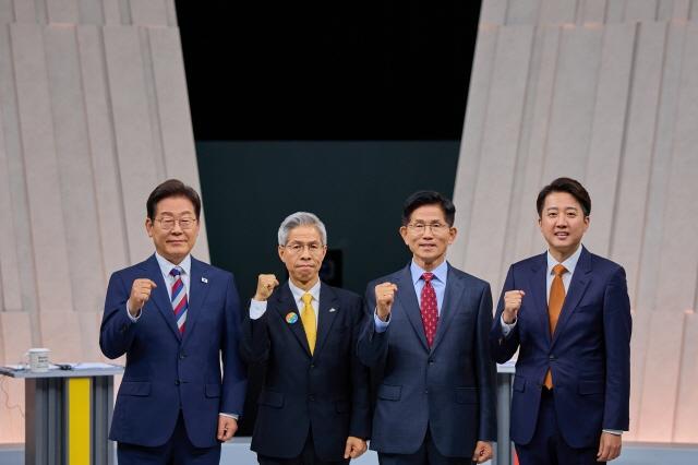 NSP통신-사진 왼쪽부터 제21대 대통령선거에 출마한 이재명(더불어민주당)·권영국(민주노동당)·김문수(국민의힘)·이준석(개혁신당) 후보 (사진 = 더불어민주당 공보국)